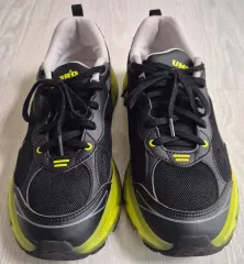 アンブロ 黒/蛍光 スニーカー 270