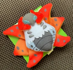 S64　ポケモン ぬいぐるみバッジ　BUGOUT！ ウルガモスのサムネイル