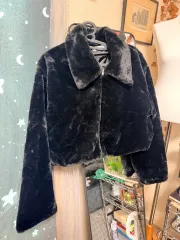 クロップド ブラック ファー ジャケット