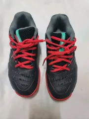 YONEX ヨネックス バドミントンシューズ ブラック/レッド スニーカー 240