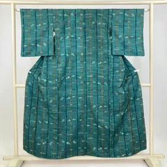 たんす屋 TANSU-YA 着物 リユース着物 紬 緑 カジュアル 絣 縦縞 袷 絹 未洗い 【身丈】151cm【裄丈】62.5cm MS7010