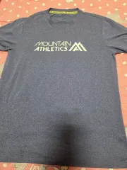 THE NORTH FACE ザノースフェイス 機能性 Tシャツ ネイビー 100