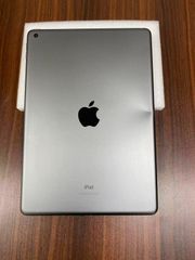 電池98% iPad 7 第7世代　128 GB Wi-Fi シルバー　本体 iPad Wi-Fi 128GB - シルバー（第7世代） [整備済製品] - Apple（日本）