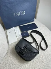 ディオール オブリーク サドル ミニ フラップ メッセンジャーバッグ