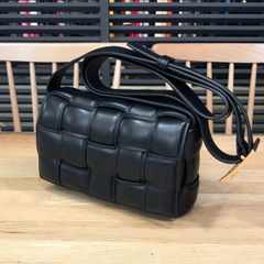 極美品》ボッテガヴェネタ（現行品）レザー ショルダーバッグ グレー系 