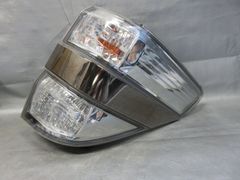 初期型プリウスα（40系）用純正部品 47-46 左テールランプ. - メルカリ
