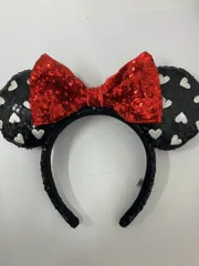 ディズニー　カチューシャ　黒　スパンコール　リボン赤