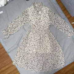 ピンクベージュ フラワー ロング ONE PIECE 花 服