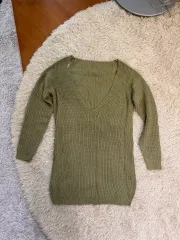 *新品* オリーブ色 Vネック ニット セーター ONE PIECE free