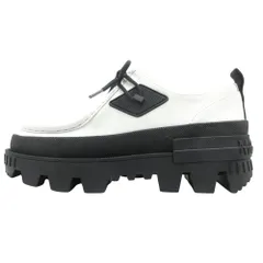 未使用 MONCLER モンクレール Mon Wallabee ワラビー ブーツ シューズ 靴 レザー バイカラー ロゴ サイズ35 22cm 白 黒 レディース 古着 中古 USEDのサムネイル