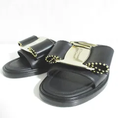 美品 Salvatore Ferragamo サルヴァトーレフェラガモ スタッズ ヴァラリボン レザースライドサンダル 6.5D ブラック レディース 古着 中古 USED