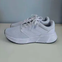 アディダス ギャラクシー6 白 ランニングシューズ スニーカー / 255 / 260 / ヴィンテージ24時 / 日