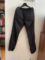 快適でシンプルなフィット UNIQLO ブラック ジョガーパンツ S