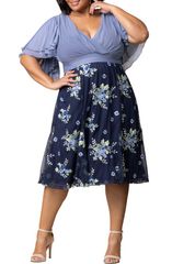 【送料無料】 キヨナ レディース ワンピース トップス Lillian Embroidered Flutter Sleeve Cocktail Dress Glistening Blue Blooms