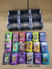 H26040301 仮面ライダーセイバー ワンダーライドブック18個　ブックホンダナー　6個　まとめ売り