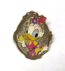 【中古】バッジ・ピンズ デイジーダック ピンバッジ 「ディズニー・イースター2015」 東京ディズニーシー限定 アブーズ・バザール ゲーム景品