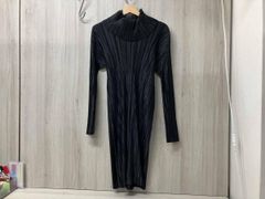 人気✨プリーツプリーズ♡ハイネックロングワンピース　長袖　マキシ丈　アイボリー 通勤対応》ジョーゼットプリーツワンピース【洗濯機OK】（マキシ