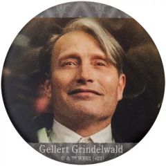 【二手】徽章・別針 蓋勒·葛林戴華德 圓形徽章 「怪獸與牠們的產地」