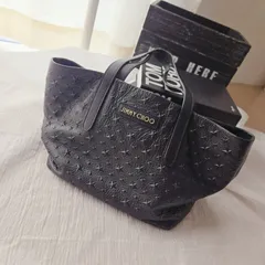 ジミーチュウ　JIMMY CHOO　トートバッグ　ハンドバッグ　レザーバッグ　スターエンボス　星形　スタッズのサムネイル