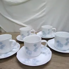 洋食器 陶器製 有田焼 真山窯 紫陽花の透かし柄 カップ＆ソーサー ５客セット 箱入り 美品 U990