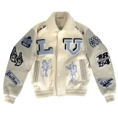 【在庫一掃】 ルイヴィトン スタジャン メンズ マルチパッチ バーシティブルゾン アウター 服 アパレル ジャケット LOUIS VUITTON 46 オフホワイト ライトブルー シルバー金具 ウール  牛革   秋 冬【中古品】のサムネイル