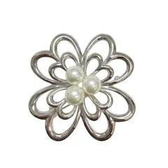 ✨美品✨TASAKI　タサキ　アコヤ真珠　パール　3粒　シルバー　フラワーモチーフ　ブローチ　ペンダントトップ　2way