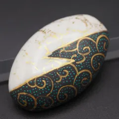 S749 九谷焼 帯留め 金彩 青粒 和装小物 陶器