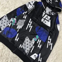 《美品》NieR Clothing 総柄パーカー ブラック F ジッパー イラスト