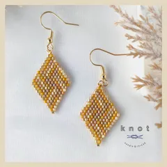 ダイヤストライプピアス　　ビーズピアス／ビーズイヤリング