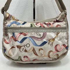 1492　LeSportsac　レスポートサック　 ショルダーバッグ　斜めがけ　紐調節可能　 クラシックホーボー　リボン　チャーム　 総柄　ベージュ系　ナイロン　軽量　 レディース