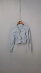 ボタンポイント クロップドカーディガン