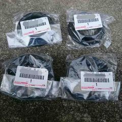 新品 トヨタ 純正 ハイエース ハブ キャップ 43514-28010 4個 - メルカリ