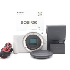 キャノン（Canon） EOS R50 V 白 ＋14-30mm SD付 新同品 - メルカリ