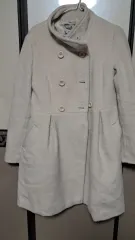 アイボリー色 ダブルボタン コート