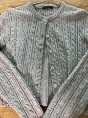 グレー ニット カーディガン