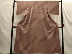 平和屋着物▽お召　単衣　雪輪文　正絹　逸品　AAAV8428fy 平和屋着物▽お召 単衣 雪輪文 正絹 逸品 AAAV8428fy - メルカリ