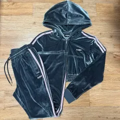 xs ノルディ ウィメンズ NY ツアーベルベット クロップド フーディー セット チャコール