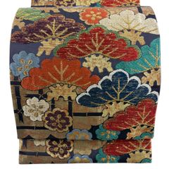 袋帯 いろ松重ね紋 松文様 金糸 黒地 着物 051b p - メルカリ