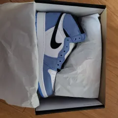 ナイキ ジョーダン 1 レトロ ハイ OG ユニバーシティ ブルー