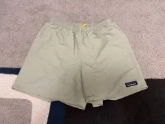 S) patagonia 5インチ バギーズ オリーブカラー 新品