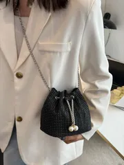 バッグ レディース ドレスバッグ グリッター光沢、輝く上品、エレガントな、繊細なラインストーンとフェイクパールのデコレーション 巾着バケツバッグ、ブライダルフォーマルパーティーに最適、パーティー、ウェディング、卒業