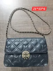 メトロシティ キルティング チェーン クロスバック ブラック