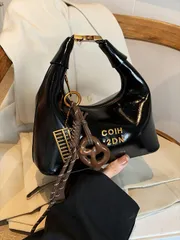 バッグ レディース ハンドルバッグ 新作ファッション ジョーカー 無地 PU 撥水素材、レター柄デコレーション、ジッパー開閉、ハンドバッグ、スクエアバッグ、ボルドーバッグ、ペンダントデコレーション付き、斜め掛け、シ