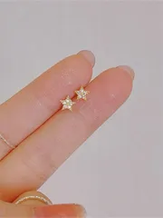 ジュエリー レディース イヤーアクセサリー   1ペア ラグジュアリー キュービックジルコニア スターデザイン 女性用 日常の装飾用 スタッドピアス
