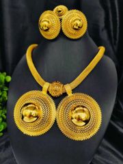 Ladies' Jewelry Set: 1 Necklace, 1 Pair of Earrings, 1 Ring, 3-Piece Flower-Shaped Jewelry Set, Perfect for Weddings and Parties in the Middle East, Dubai, Europe, America, Saudi Arabia, and Africa, Gold Plated Jewelry Necklace