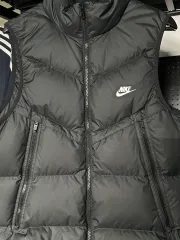 ナイキ ベスト ダウン