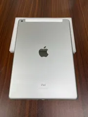 【動作確認・初期化済み】外装美品電池83％Apple iPad8 Wi-Fi + Cellular 32GB　Silver