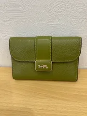 COACＨオリーブグリーンレザー三つ折り財布