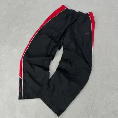 NIKE ブラック/レッド サイドライン トレーナー ズボン M