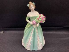 ロイヤルドルトン Clarissa クラリッサ HN2345 希少 ビンテージ - メルカリ ロイヤルドルトン Clarissa クラリッサ HN2345 希少 ビンテージ - メルカリ